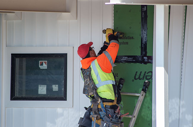 Benefits of Hiring a Professional for Roof and Siding Repairs